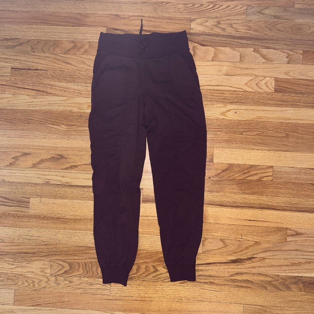 Lululemon dance studio jogger
